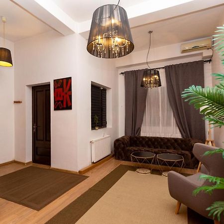 Conta Apartments Крайова Екстериор снимка