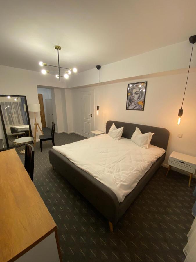 Conta Apartments Крайова Екстериор снимка
