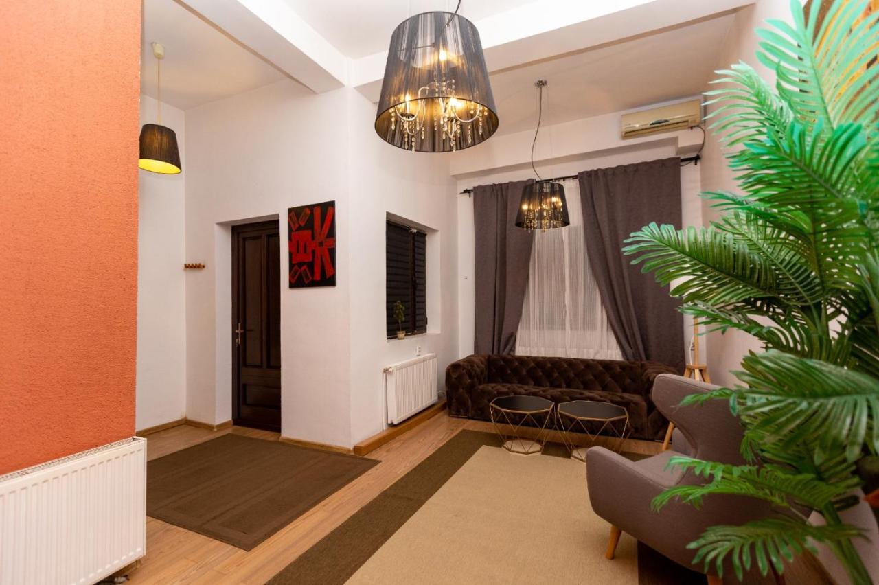 Conta Apartments Крайова Екстериор снимка