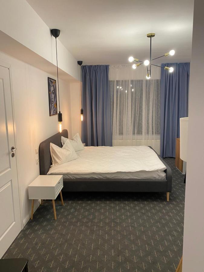 Conta Apartments Крайова Екстериор снимка