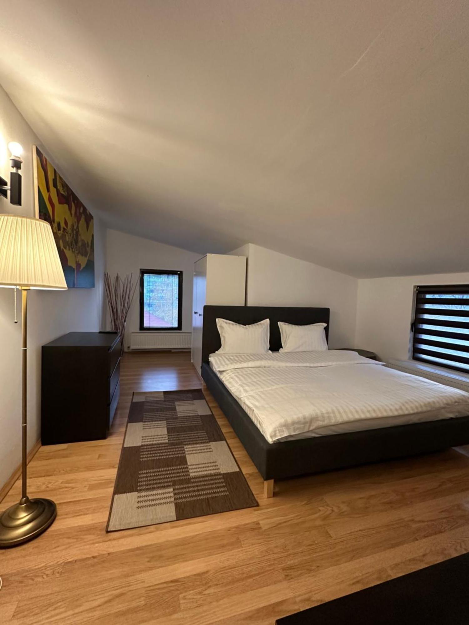 Conta Apartments Крайова Екстериор снимка