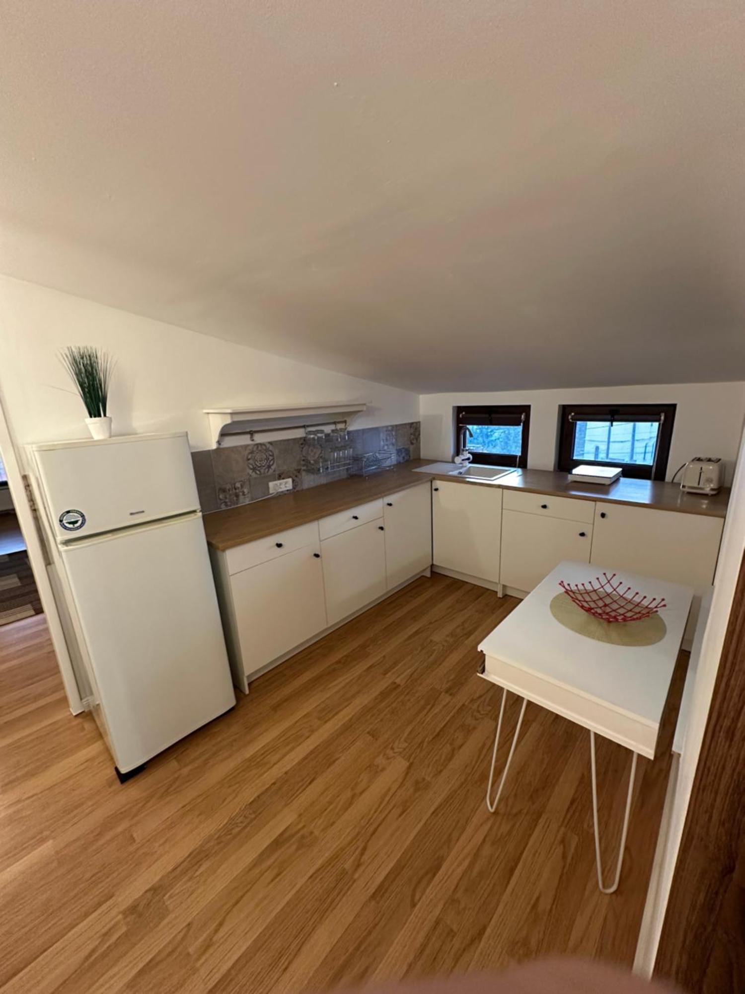 Conta Apartments Крайова Екстериор снимка